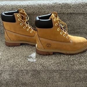 Timerland Junior size 4M